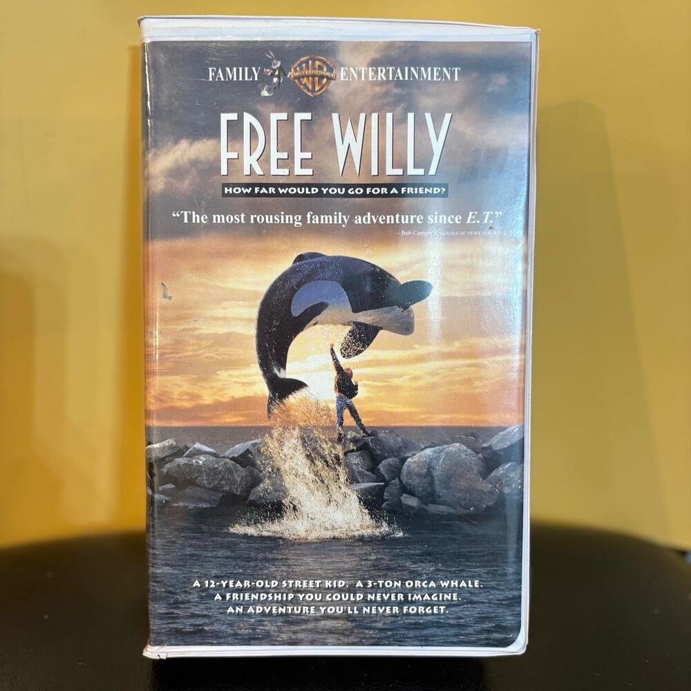 Free Willy VHS 1993 Warner Bros Family Entertainment Original Clamshell Tested